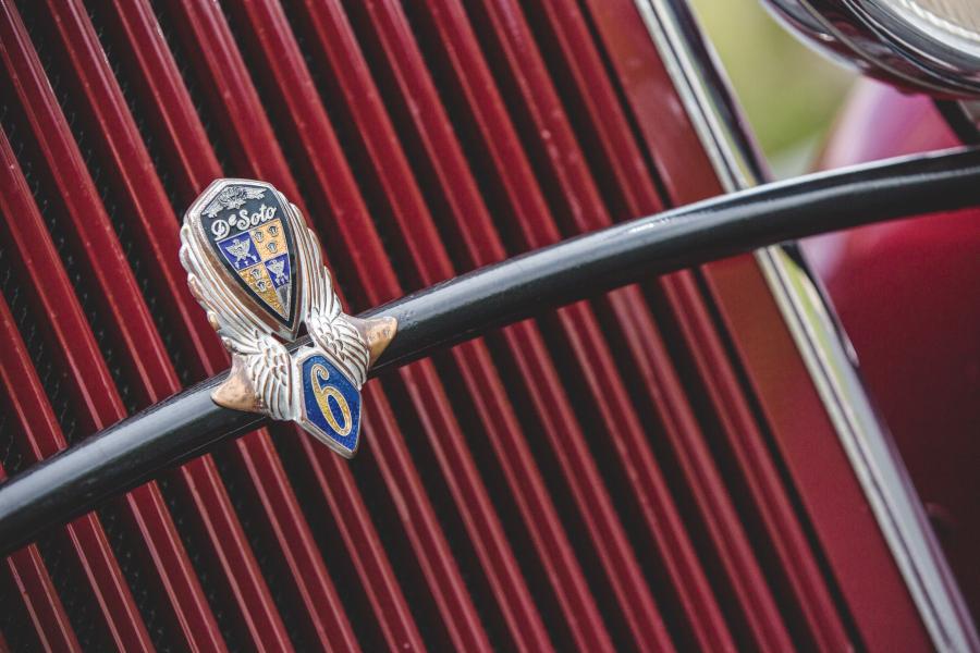 Детали экстерьера DeSoto Model SA Roadster 1931 года  (фото 21 из 21)